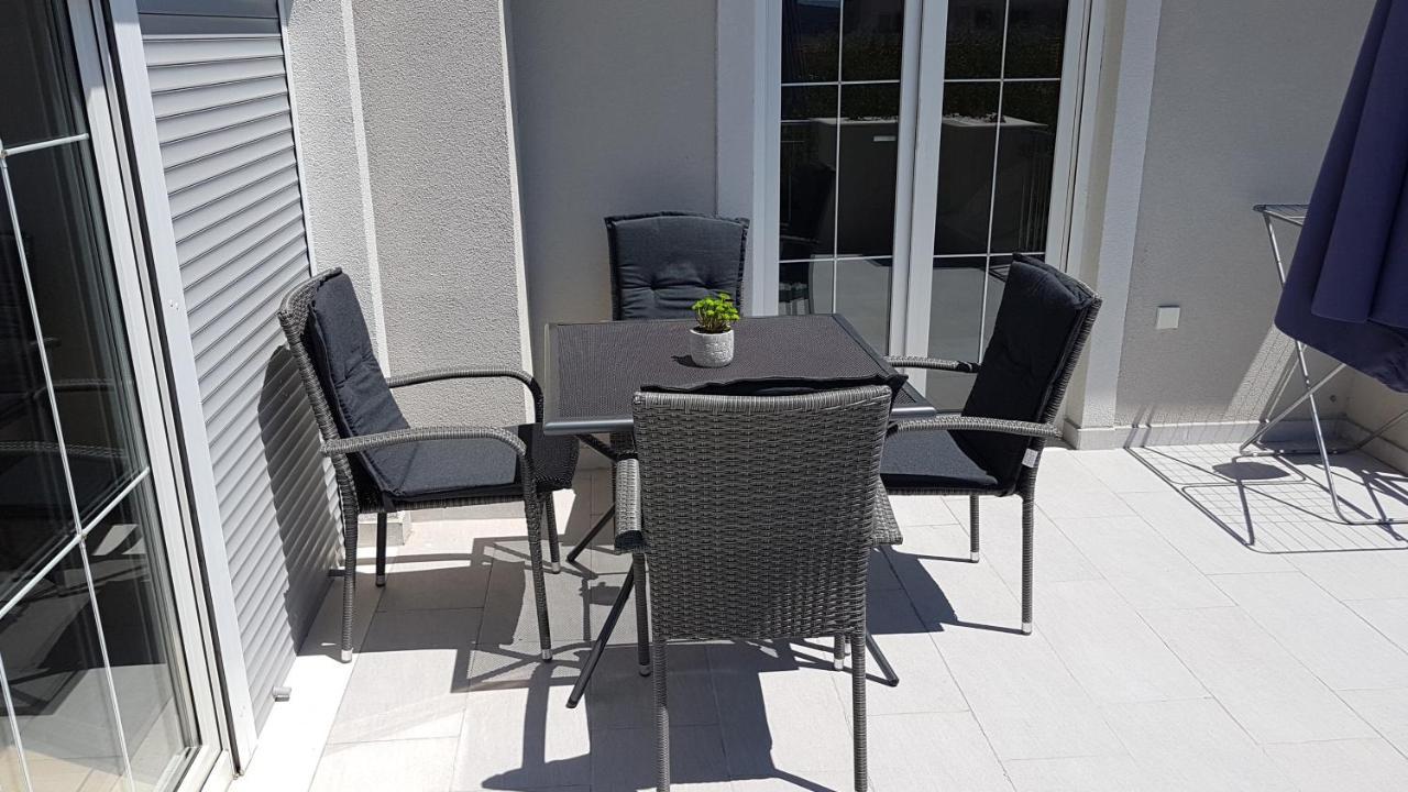 סבטי פיליפ אי ג'קוב Apartments Luna מראה חיצוני תמונה