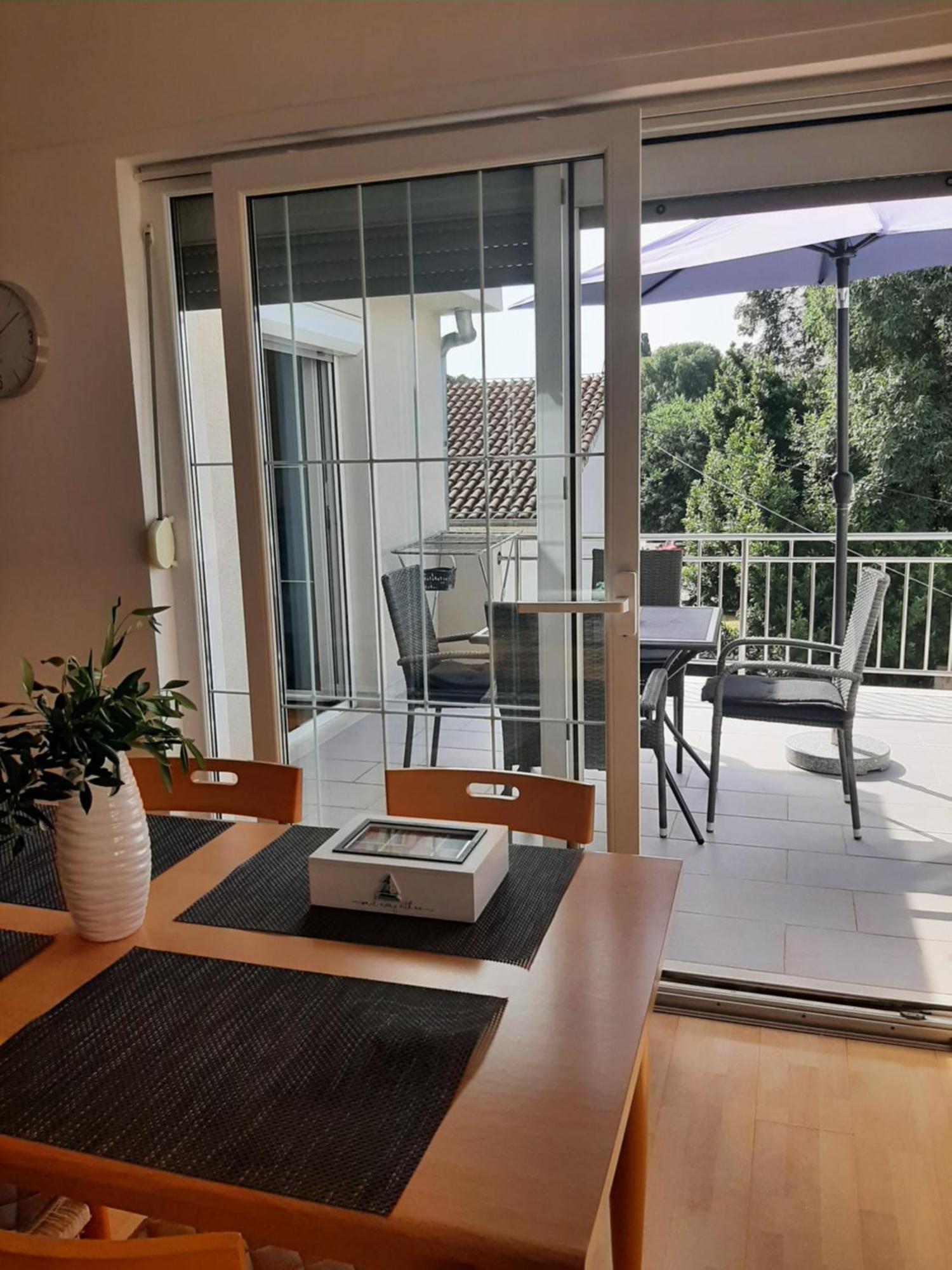 סבטי פיליפ אי ג'קוב Apartments Luna מראה חיצוני תמונה