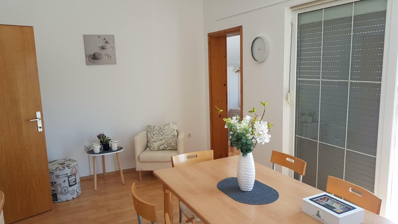 סבטי פיליפ אי ג'קוב Apartments Luna מראה חיצוני תמונה