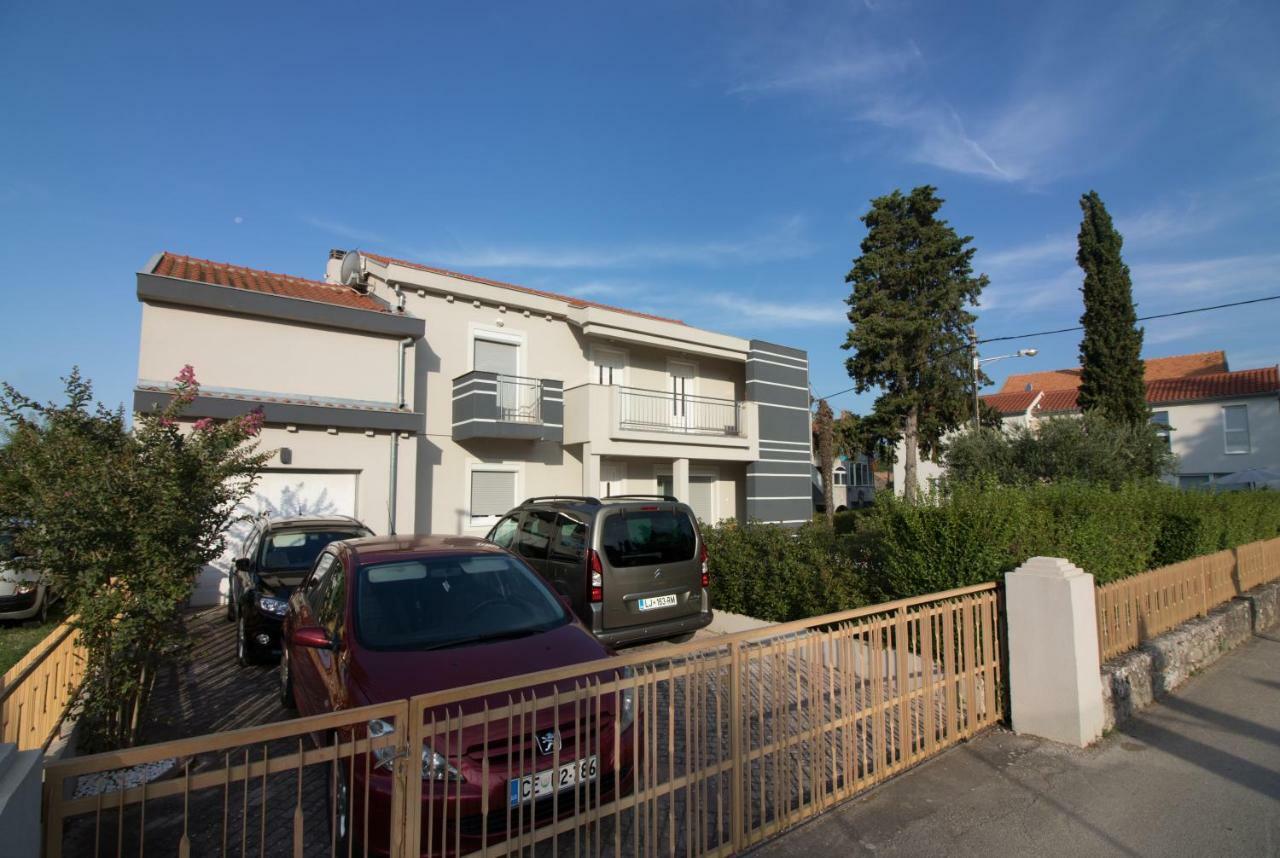סבטי פיליפ אי ג'קוב Apartments Luna מראה חיצוני תמונה